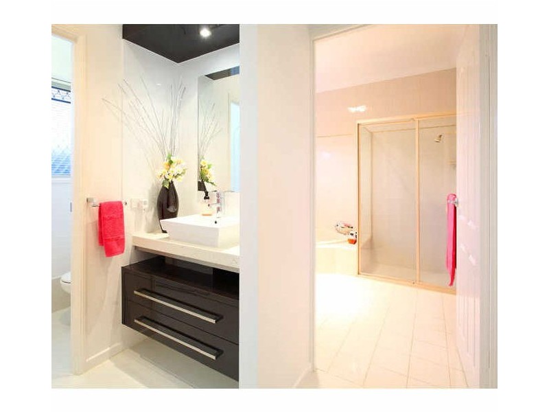 12 Sternlight Court, Raby Bay QLD 4163