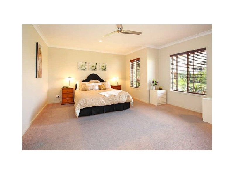 44 Trafalgar Vale Avenue, Wellington Point QLD 4160