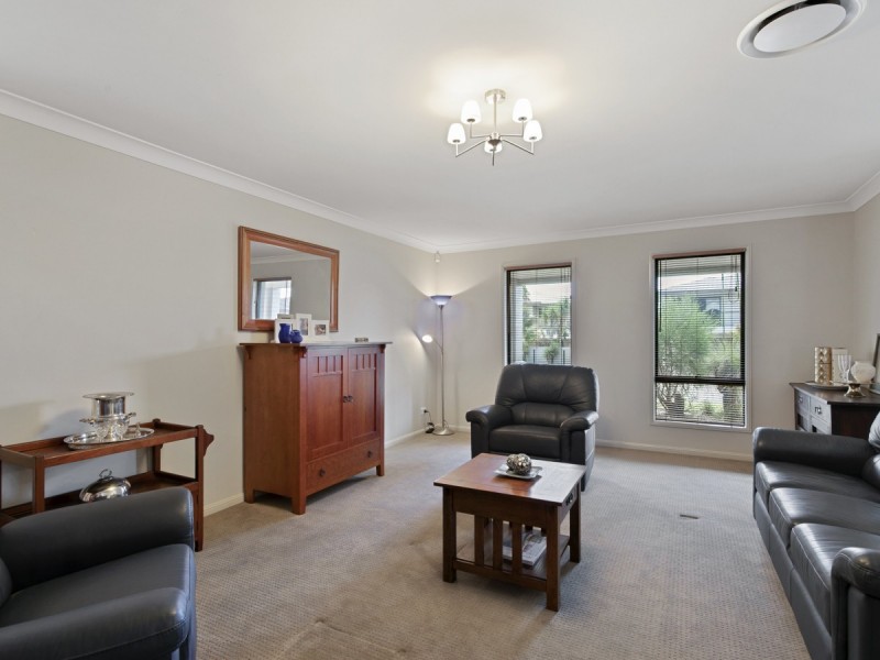 11 Sandune Place, Thornlands QLD 4164