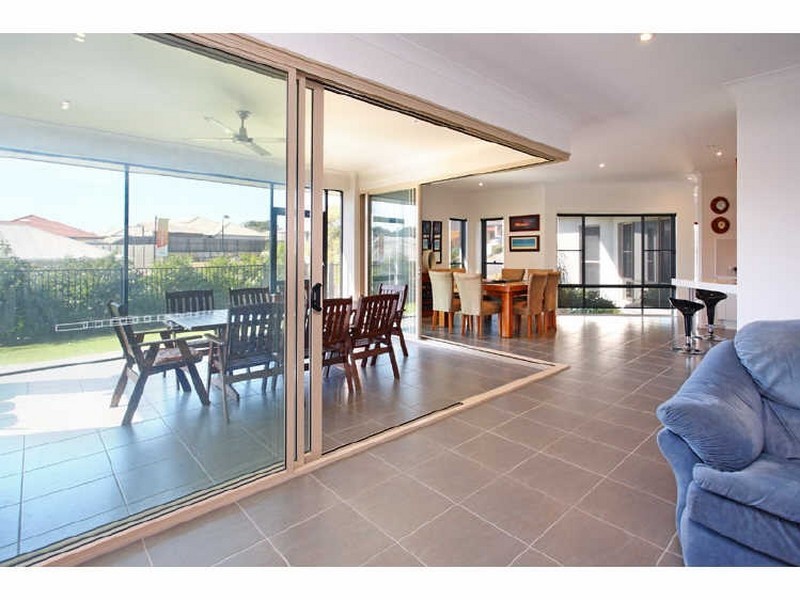 5 Lyndhurst Place, Thornlands QLD 4164