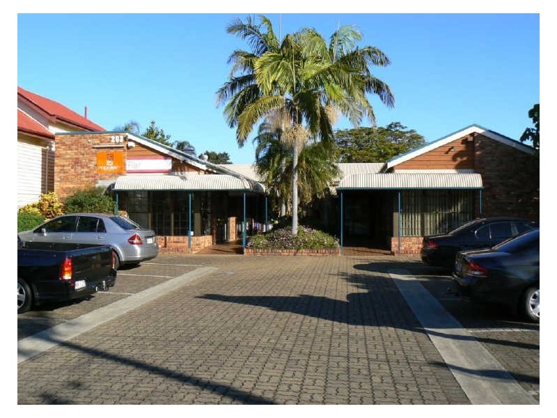 203 Middle, Cleveland QLD 4163
