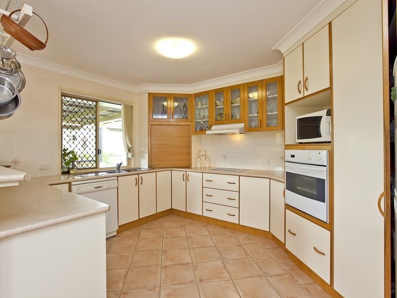 4 Genevieve Court, Wellington Point QLD 4160