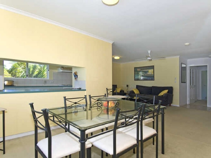 8/12 Queen Street, Cleveland QLD 4163
