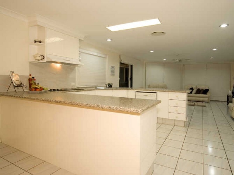 4 Pennant Court, Birkdale QLD 4159