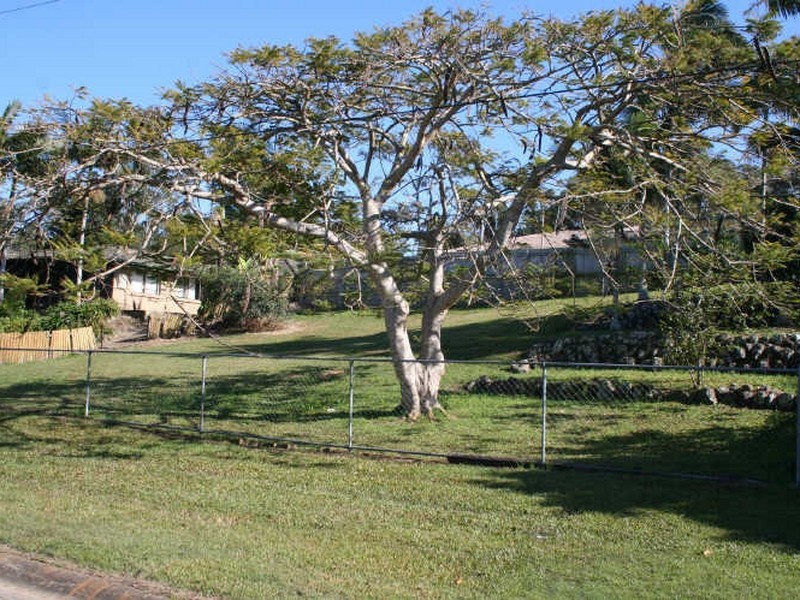 17 Pear Street, Redland Bay QLD 4165