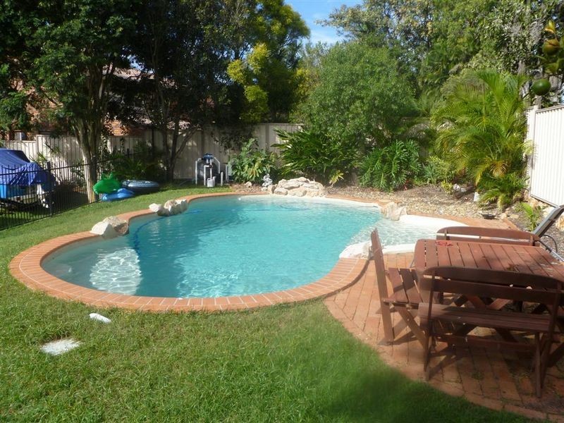 16 Chardonnay Ct, Thornlands QLD 4164