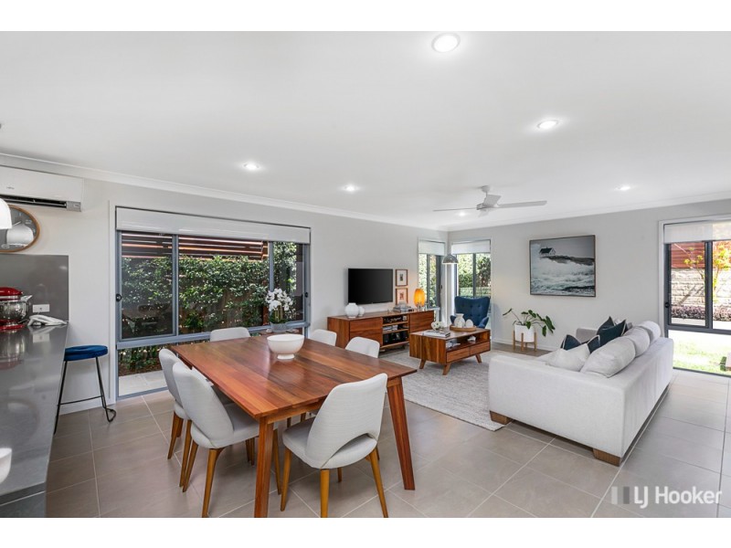 9 Rowe Crescent, Thornlands QLD 4164