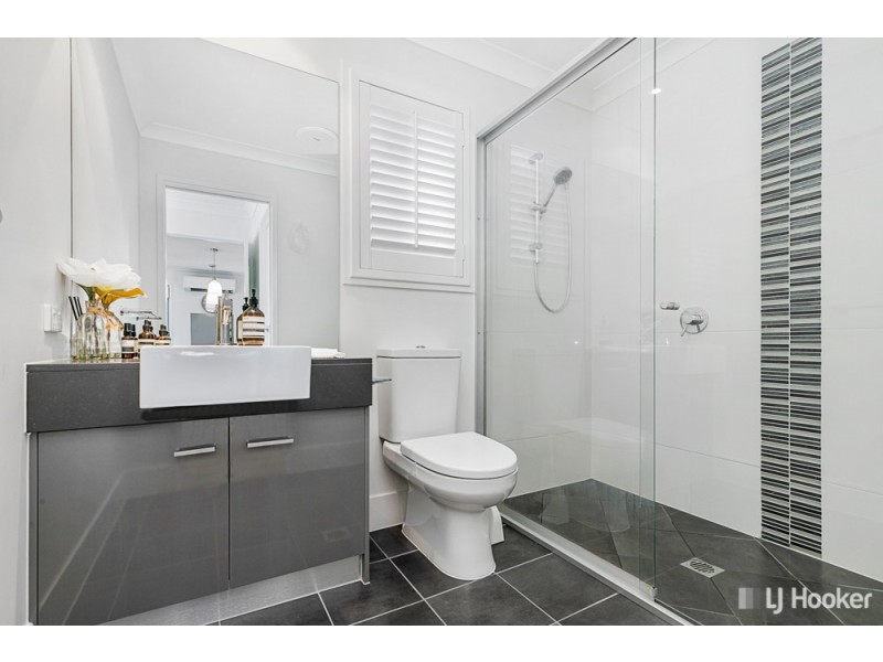 9 Rowe Crescent, Thornlands QLD 4164