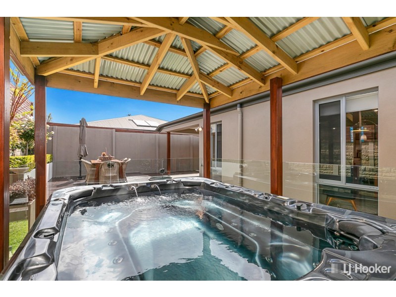 9 Rowe Crescent, Thornlands QLD 4164