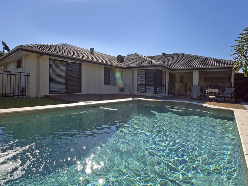 11 Saranah Place, Wellington Point QLD 4160