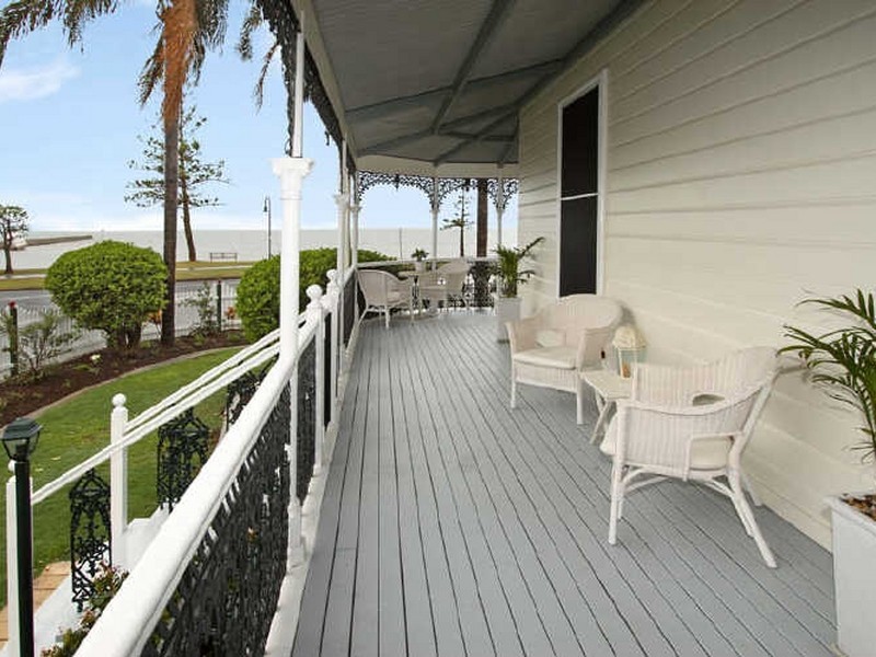 25 Waterloo Esplanade, Wynnum QLD 4178
