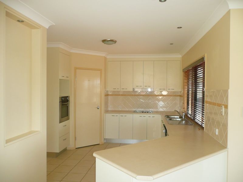 54 Spinnaker Circuit, Redland Bay QLD 4165