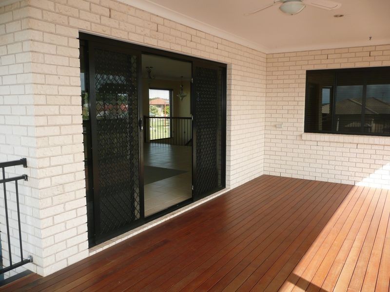 54 Spinnaker Circuit, Redland Bay QLD 4165