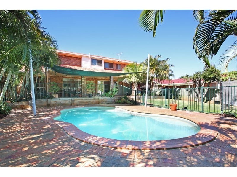 32 Spurs Drive, Wellington Point QLD 4160
