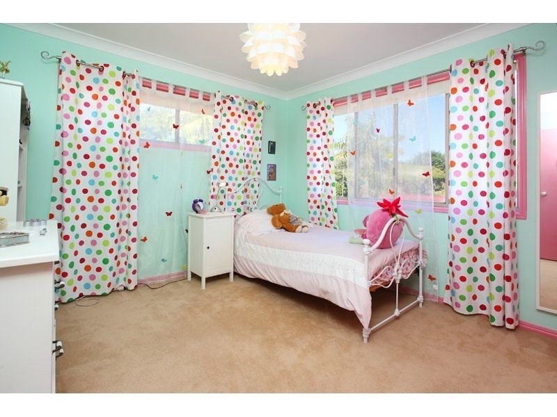 32 Spurs Drive, Wellington Point QLD 4160