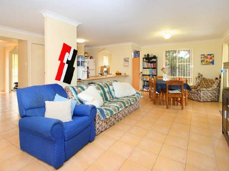 2 Lemongrove Road, Birkdale QLD 4159