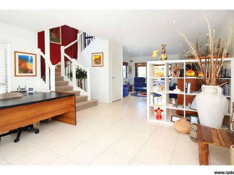 2 Haslingden Dr, Redland Bay QLD 4165