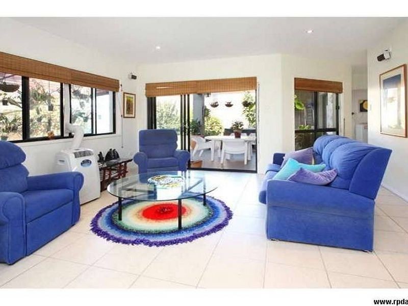 2 Haslingden Dr, Redland Bay QLD 4165