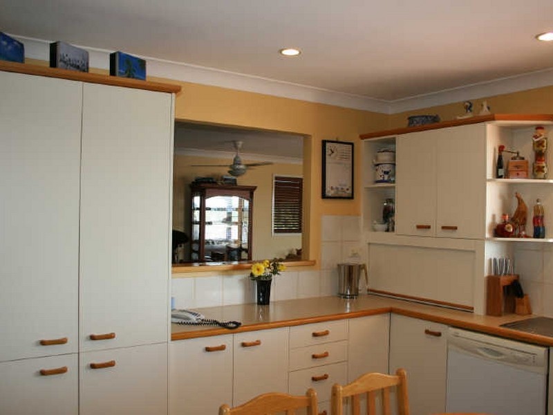 2 Yarran Street, Victoria Point QLD 4165