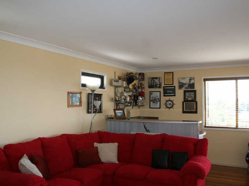 2 Yarran Street, Victoria Point QLD 4165