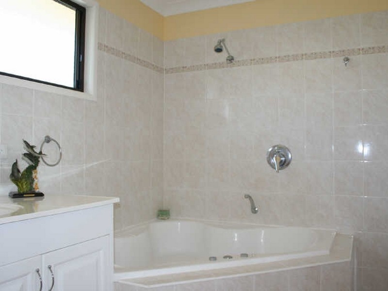 2 Yarran Street, Victoria Point QLD 4165