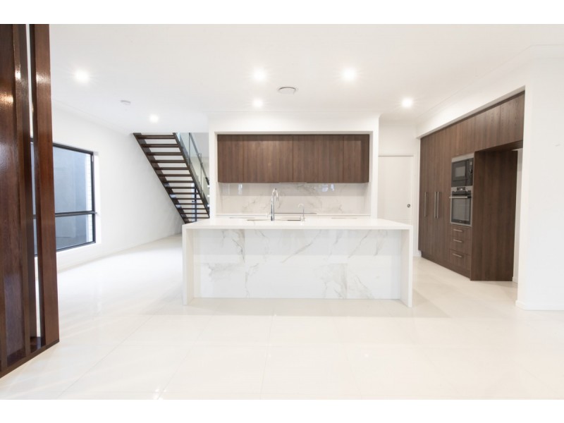 84 Cane Street, Redland Bay QLD 4165