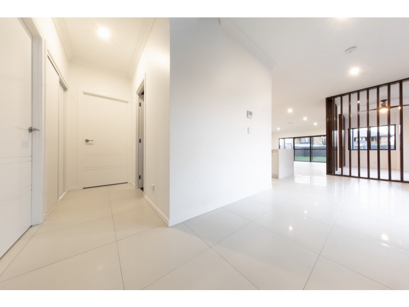 84 Cane Street, Redland Bay QLD 4165