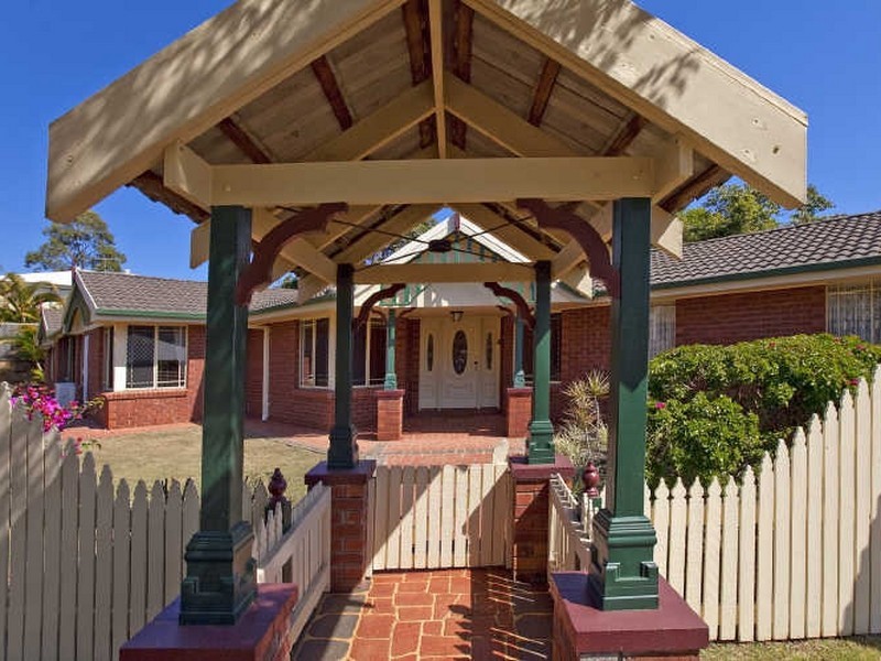 9 Blackthorne Street, Ormiston QLD 4160