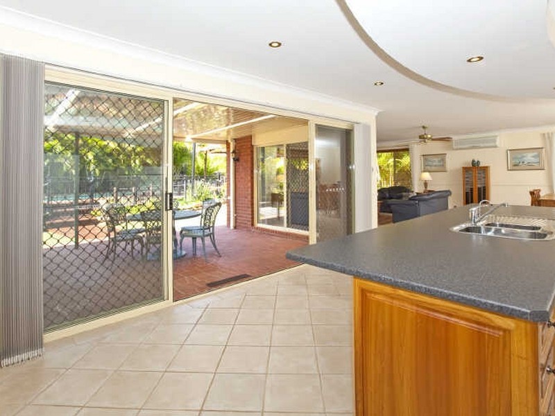 9 Blackthorne Street, Ormiston QLD 4160