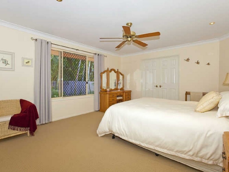 9 Blackthorne Street, Ormiston QLD 4160