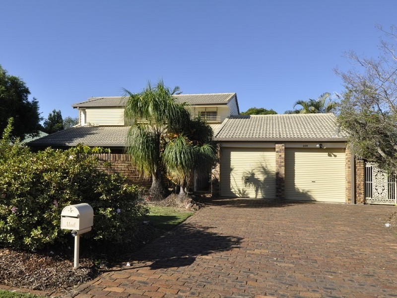 298 Bloomfield Street, Cleveland QLD 4163