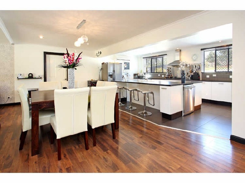 12 Kinross Road, Thornlands QLD 4164