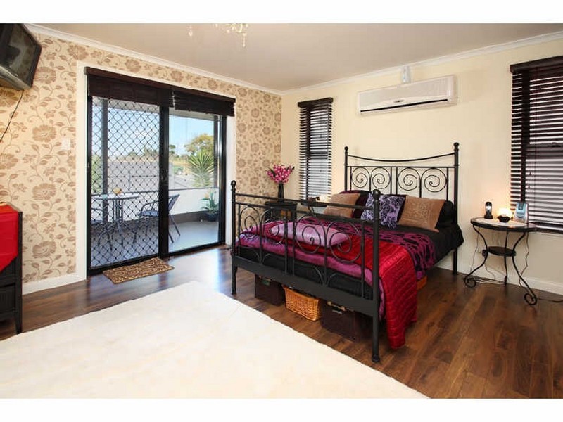12 Kinross Road, Thornlands QLD 4164
