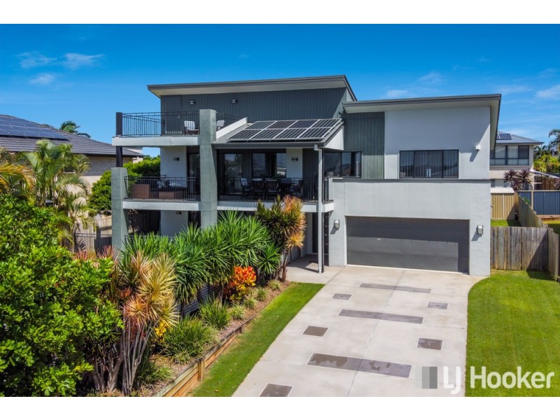 32 Huntly Place, Redland Bay QLD 4165