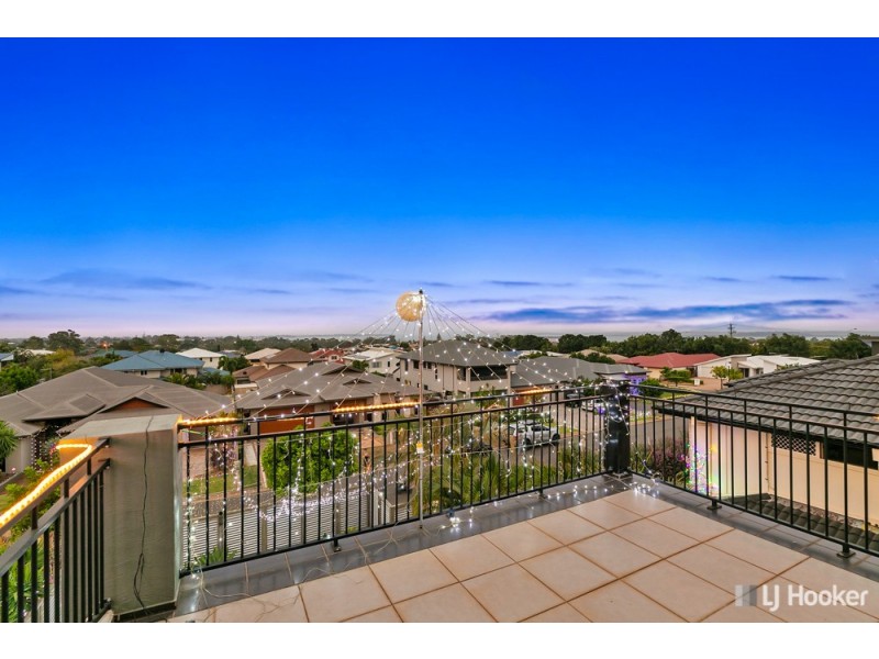 32 Huntly Place, Redland Bay QLD 4165