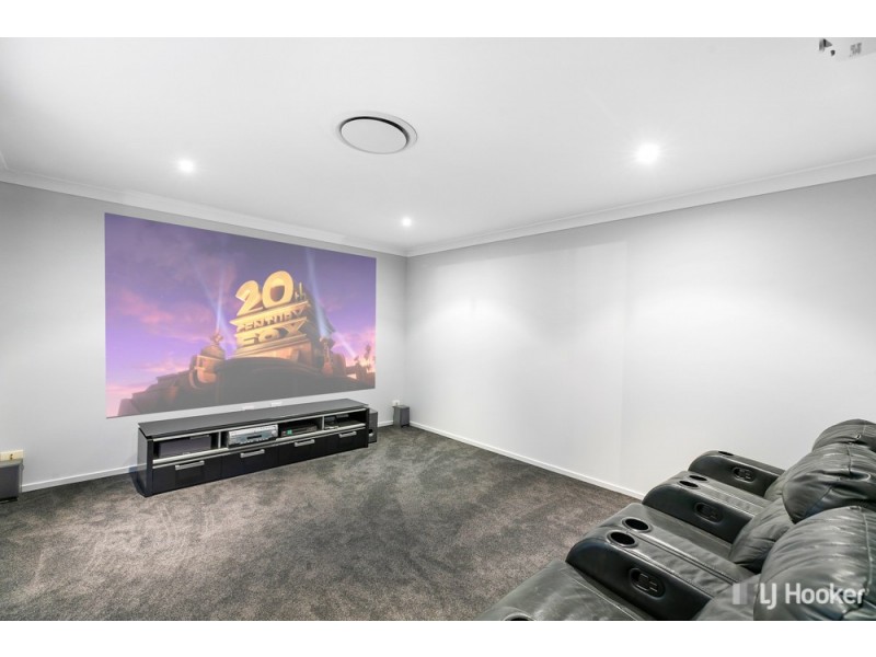 32 Huntly Place, Redland Bay QLD 4165