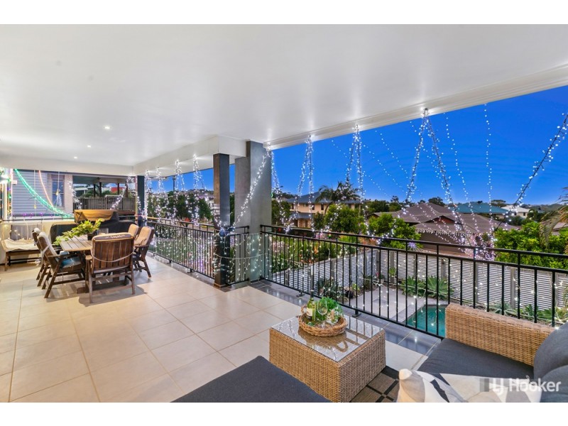 32 Huntly Place, Redland Bay QLD 4165