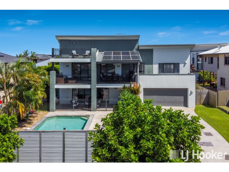 32 Huntly Place, Redland Bay QLD 4165