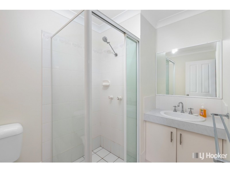 2/19 Victor Street, Birkdale QLD 4159