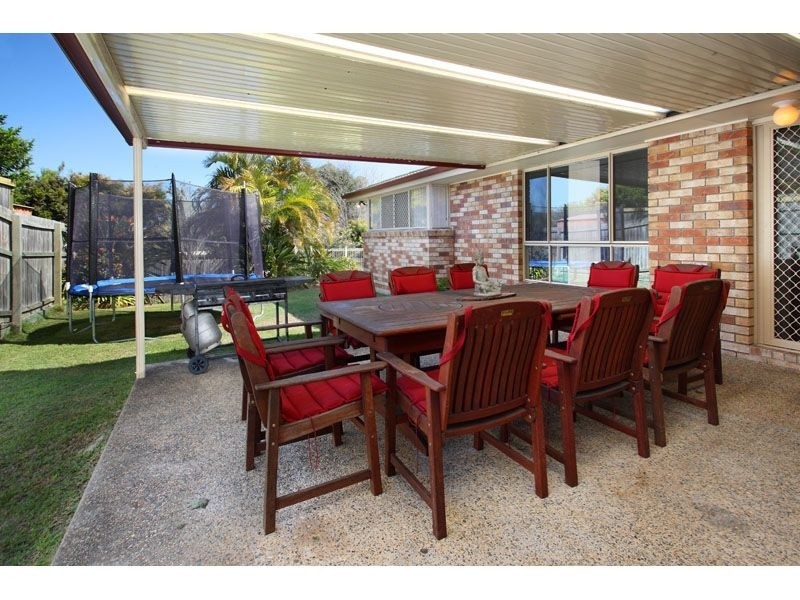 8 Allerton Place, Birkdale QLD 4159