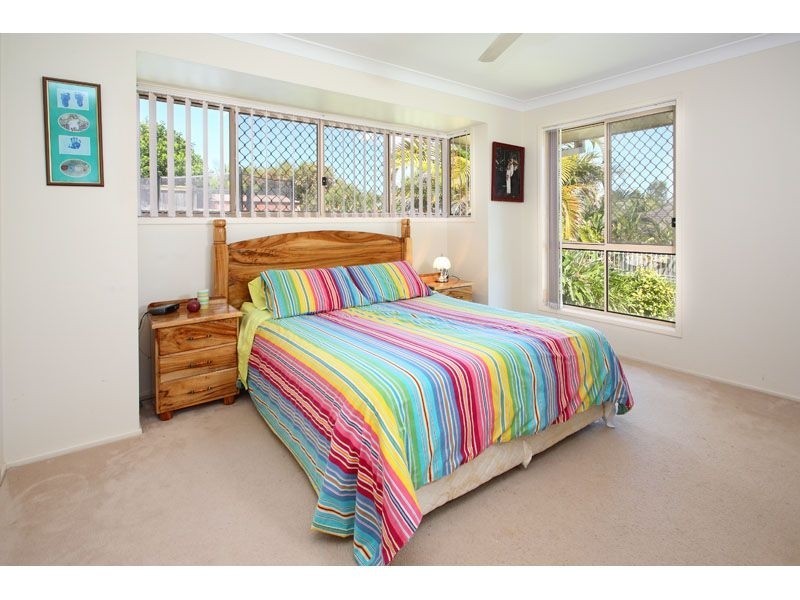 8 Allerton Place, Birkdale QLD 4159