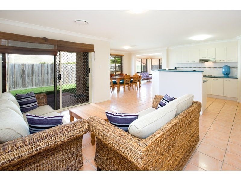 7 Ghost Gum Close, Thornlands QLD 4164