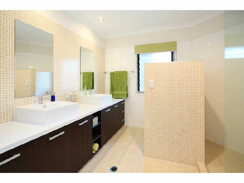 14 Yorston Place, Ormiston QLD 4160