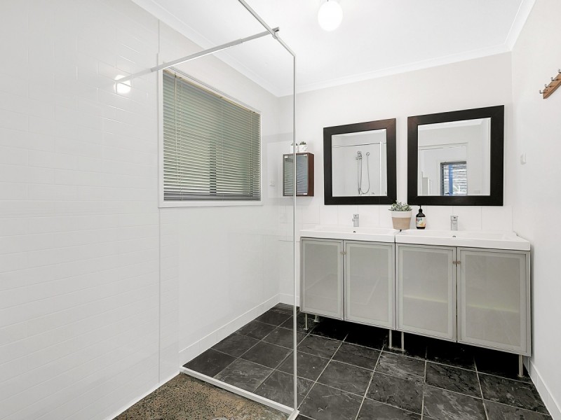 141-143 Scenic Road, Redland Bay QLD 4165