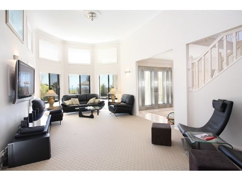 85 Masthead Drive, Raby Bay QLD 4163