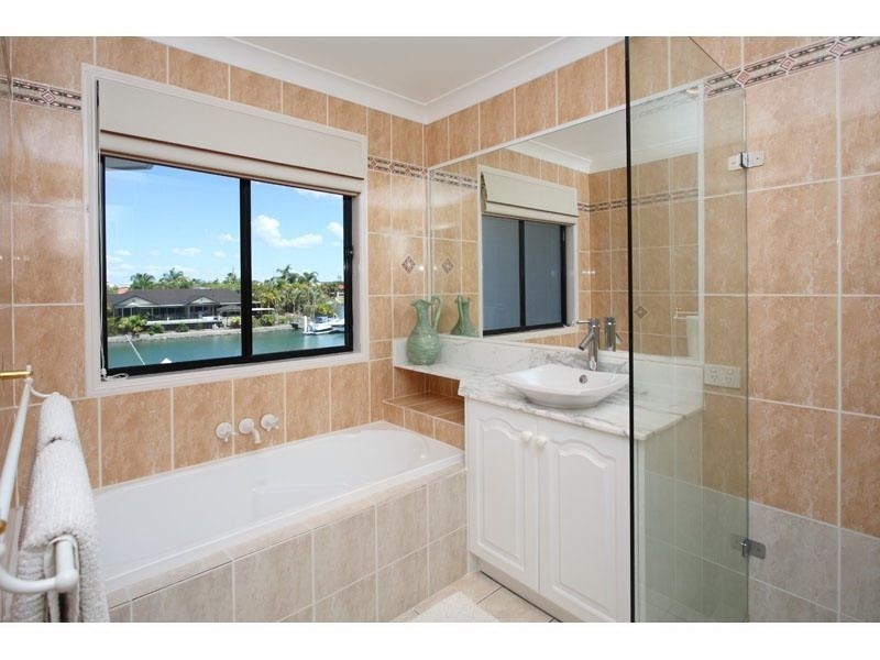 85 Masthead Drive, Raby Bay QLD 4163