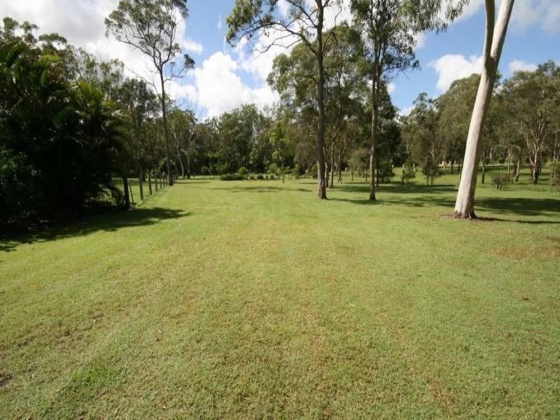 182 Stern Road, Carbrook QLD 4130