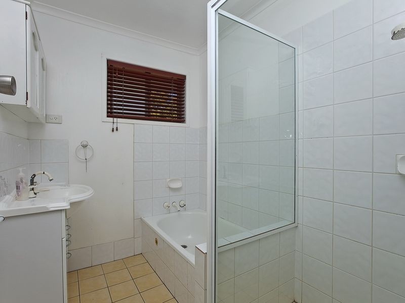 37 Rosella Street, Wellington Point QLD 4160