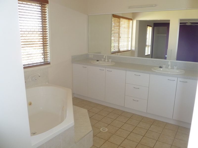 13 Stephen Court, Cleveland QLD 4163