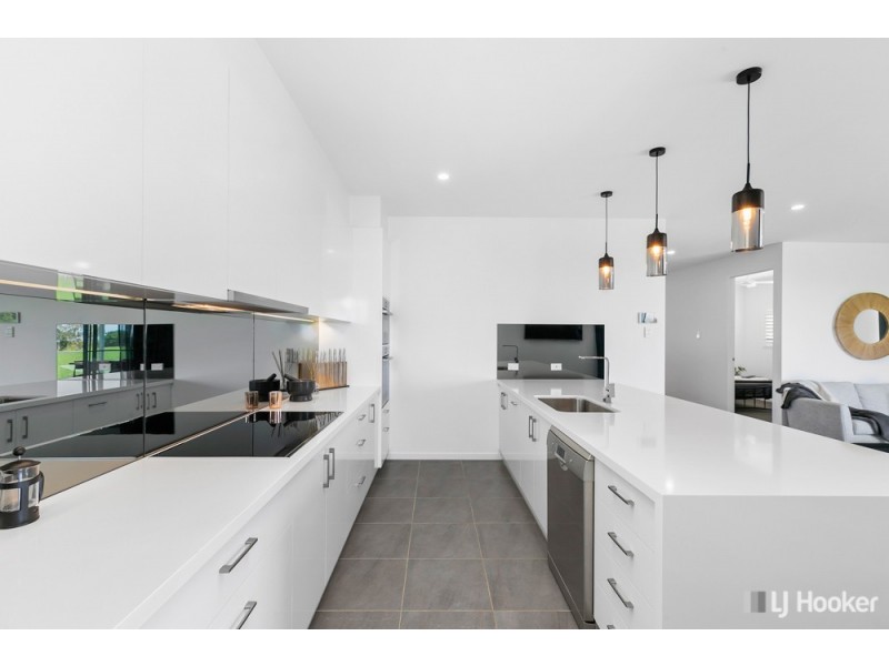 73 Waterville Drive, Thornlands QLD 4164